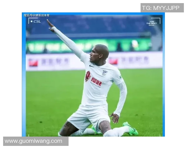 卡兰加红牌罚下引发冲突卡扎尔球衣被踹裂现场混乱不堪