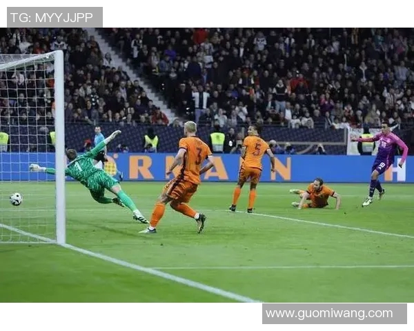 巴萨租借曼联前锋引发英超豪门争抢法甲球队也欲插手转会战